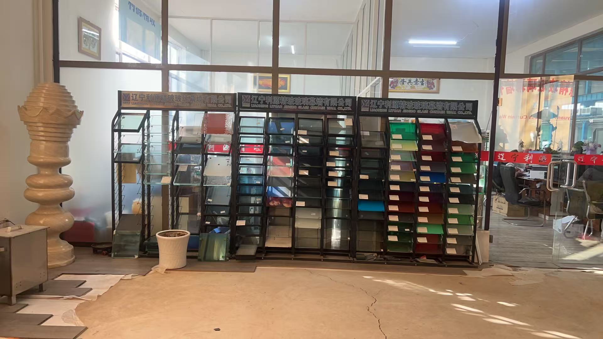 乌海市工程玻璃批量采购彩轴玻璃 - 哪里好